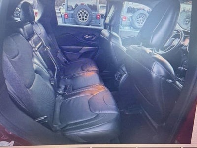 2019 Jeep Cherokee Overland