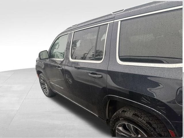 2023 Jeep Grand Wagoneer BASE