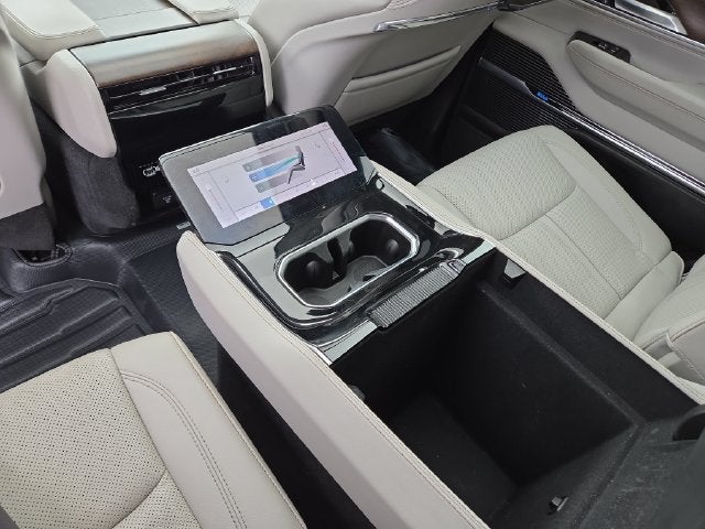 2023 Jeep Grand Wagoneer BASE