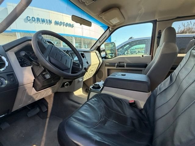 2010 Ford Super Duty F-350 SRW XL