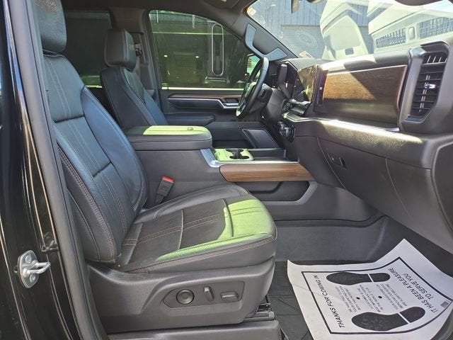 2025 Chevrolet Silverado 3500 HD High Country