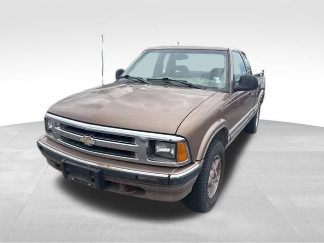 1996 Chevrolet S-10 LS