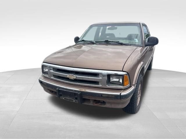 1996 Chevrolet S-10 LS