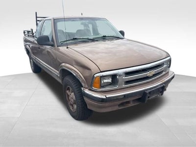 1996 Chevrolet S-10 LS