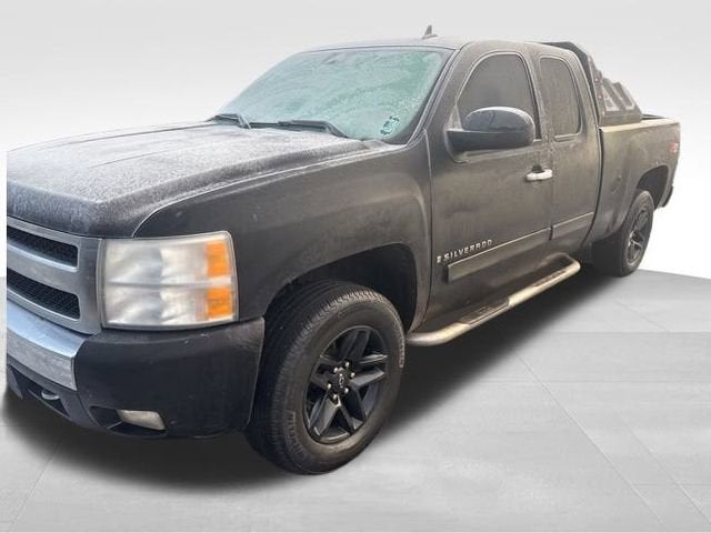 Used 2007 Chevrolet Silverado 1500 1LT with VIN 1GCEK19017Z575089 for sale in Kalispell, MT