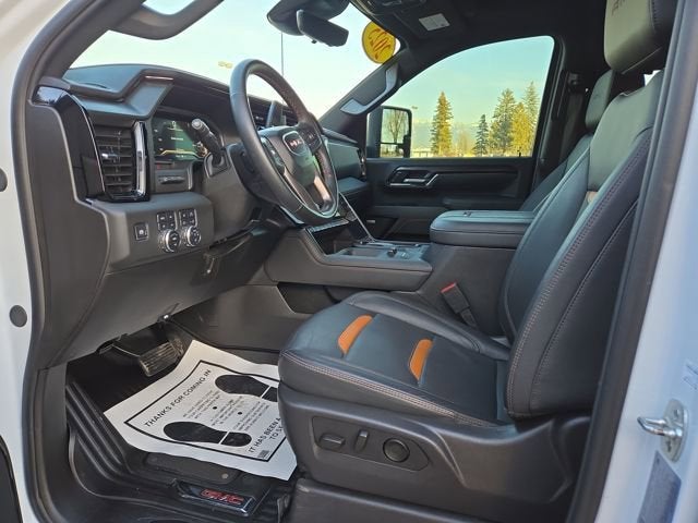 2025 GMC Sierra 3500 HD AT4