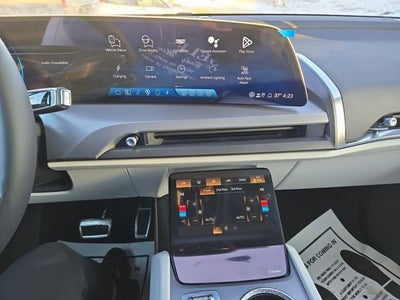 2026 Cadillac VISTIQ Luxury