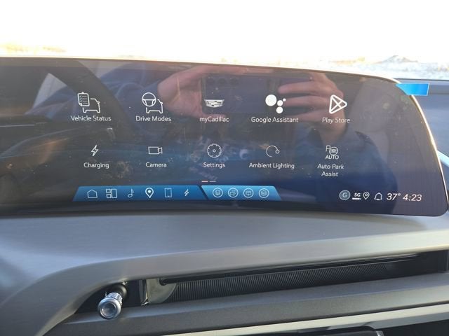 2026 Cadillac VISTIQ Luxury