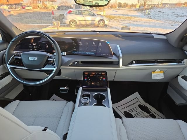 2026 Cadillac VISTIQ Luxury