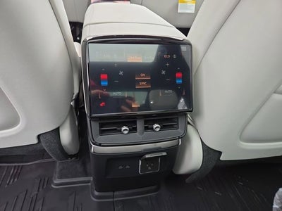 2026 Cadillac VISTIQ Luxury