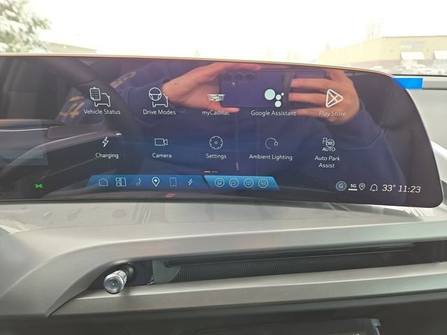 2026 Cadillac VISTIQ Sport