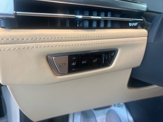 2025 Cadillac ESCALADE IQ Sport 2