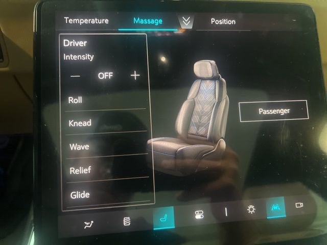 2025 Cadillac ESCALADE IQ Sport 2