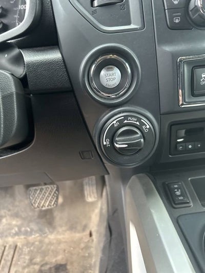 2024 Nissan Titan XD SV