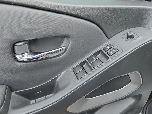 2024 Nissan Frontier SL