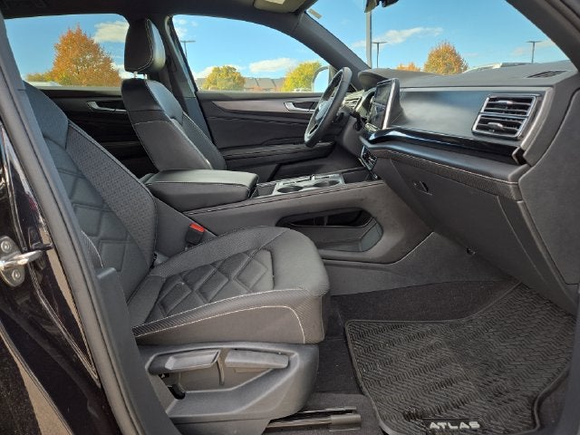 2024 Volkswagen Atlas Cross Sport 2.0T SE