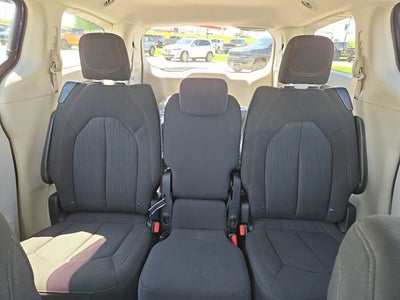 2017 Chrysler Pacifica LX