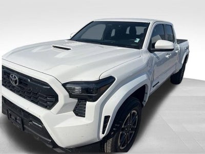 2025 Toyota Tacoma 4WD SR