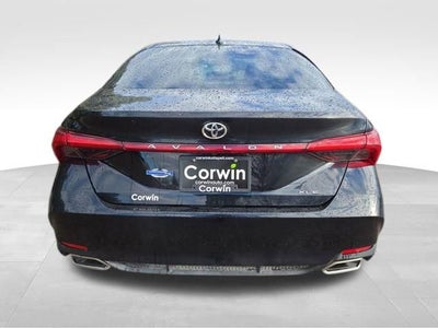 2022 Toyota Avalon XLE