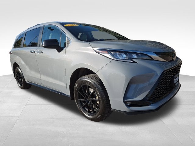 2023 Toyota Sienna XSE