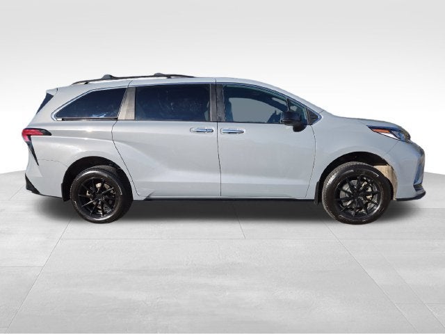 2023 Toyota Sienna XSE