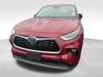 2023 Toyota Highlander Hybrid Platinum