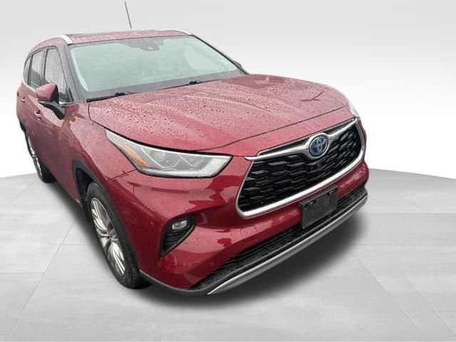2023 Toyota Highlander Hybrid Platinum