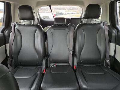 2024 Kia Carnival EX