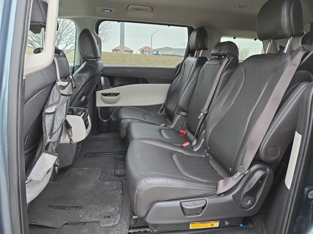 2024 Kia Carnival EX